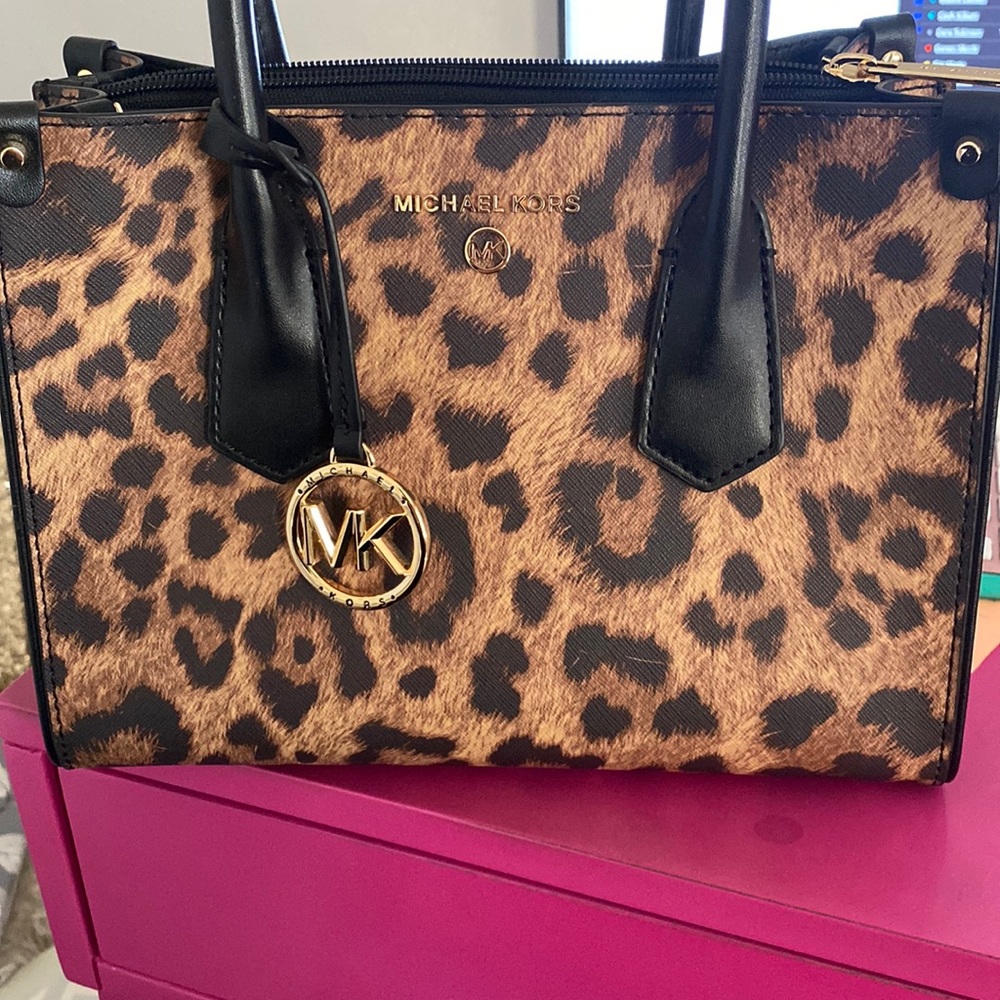 💥💥💥SPECIAL PRICE💥💥💥 Michael Kors Small Leopard Satchel